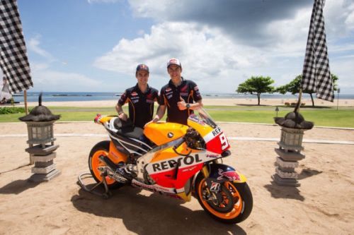MotoGP: 2015 Repsol Honda Livery Revealed in Bali 