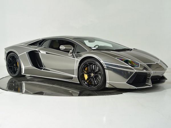 Gorgeous Tron-Inspired Lamborghini Aventador Is A $380,000 Supercar Bargain