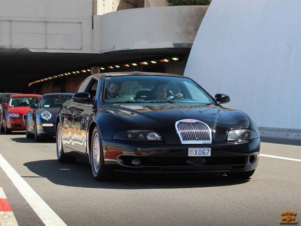 اكتشاف بوجاتي نادرة جدا في موناكو!