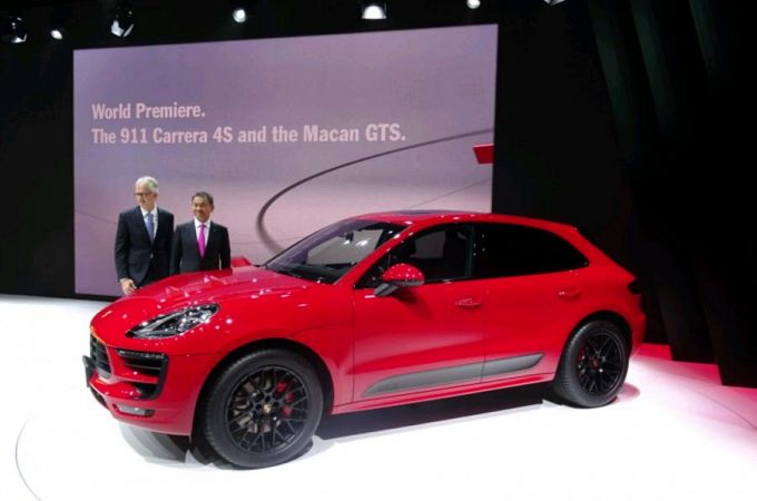 New Porsche 911 range and Macan GTS at Qatar Motor Show 2016!