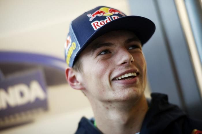 Verstappen passes theory driving test!