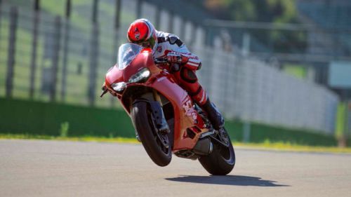 FIVE FAST FACTS: 2015 Ducati 1299 Panigale S