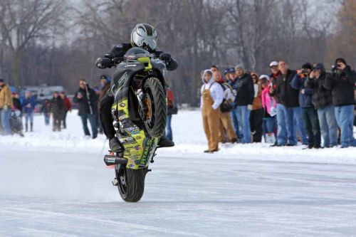 Wheelie on Ice Guinness World Record! 