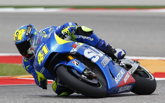 أليكس إسبارغارو يضع سوزوكي في صدارة تجارب الأرجنتين الأولى