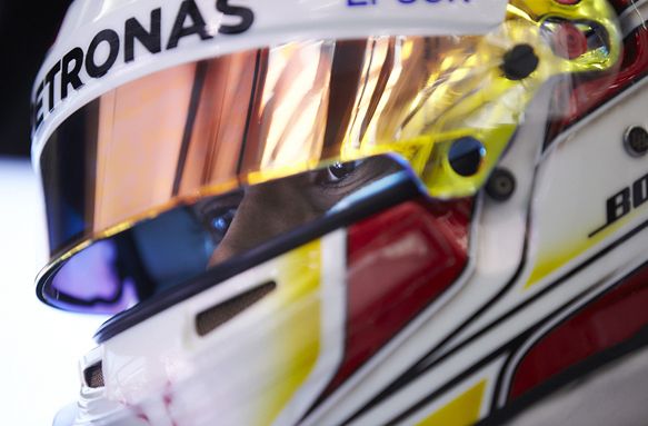 لويس هاميلتون عدو نفسه الأكبر!